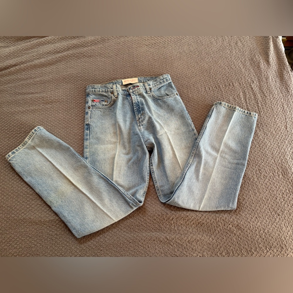 Vintage Montana Blues jeans size 7 with a 30” waist with a 30” inseam.
